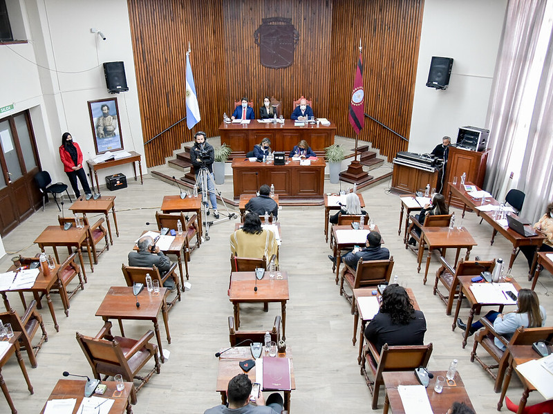 El cuerpo deliberativo aceptó las renuncias al cargo de concejales elevadas por Frida Fonseca y Jorge Altamirano
