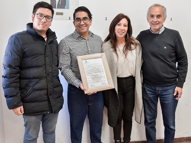 El CD otorgó Reconocimiento a la  labor solidaria de Carlos Gabriel González