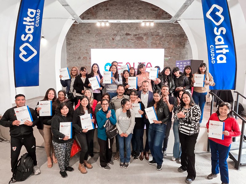 “Es fundamental la presencia del Estado para que esto sea posible”, sostuvo Madile al participar de la entrega de 131 escrituras
